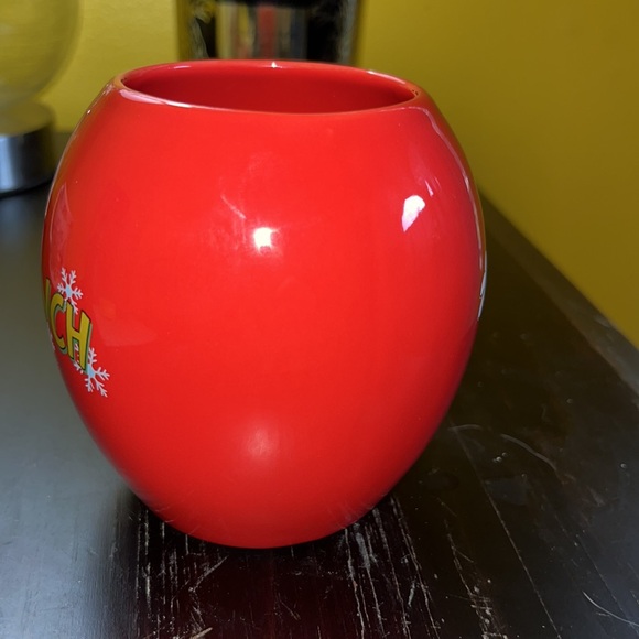 The Grinch Dr. Seuss mug red “This is my resting face” Excellent condition - Picture 7 of 7